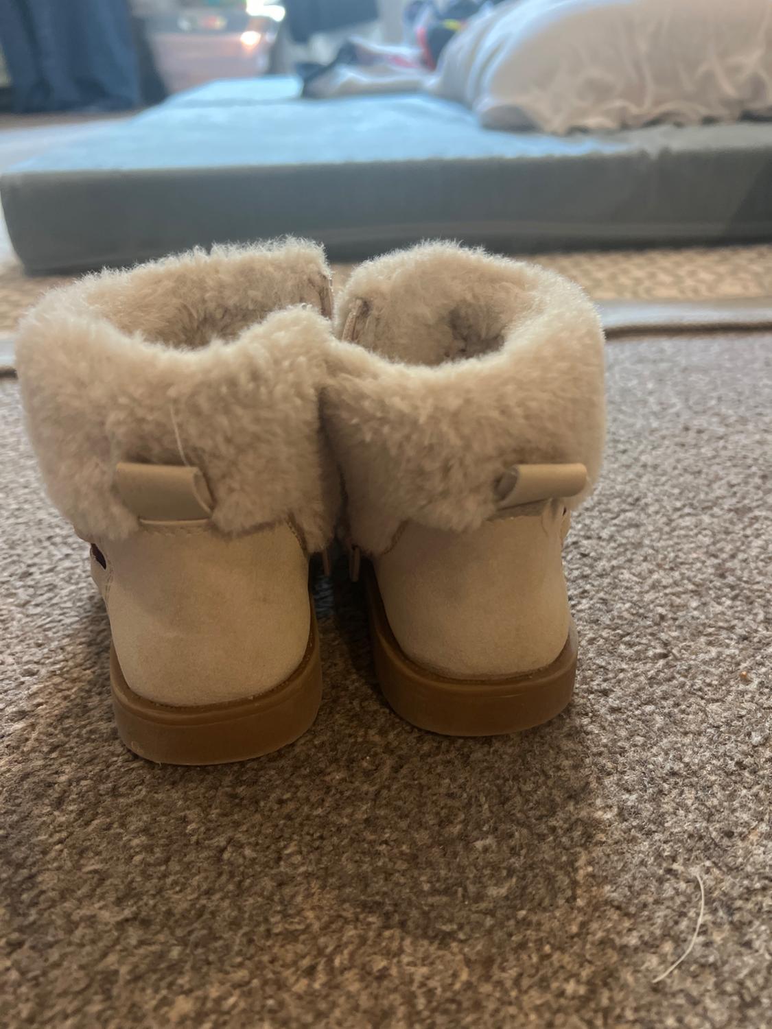 GIRLS FUR BOOTS - Image 4