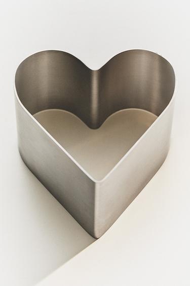 HEART COOKIE MOULD - Steel by Zara - Image 4