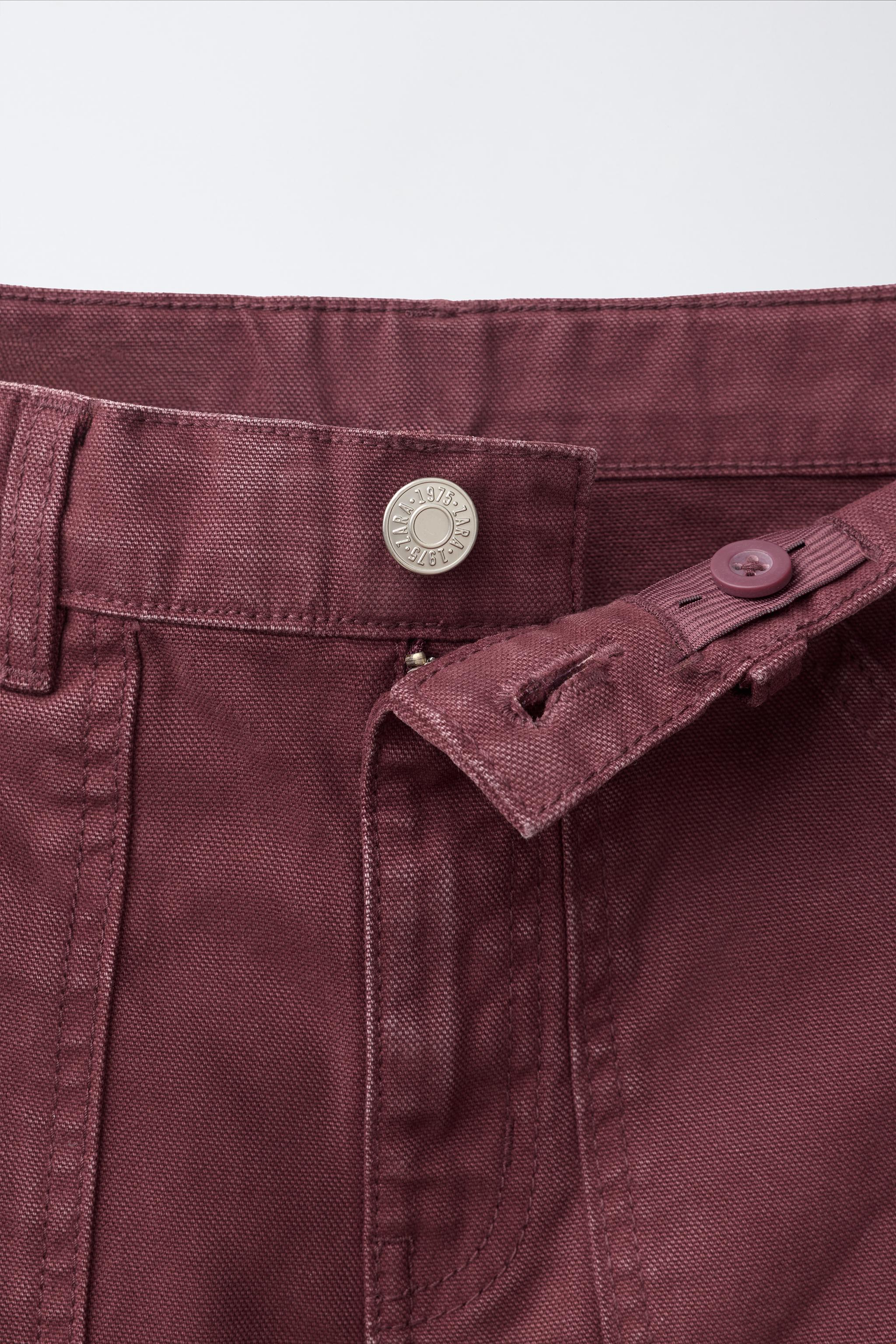 DISTRESSED CARPENTER JEANS