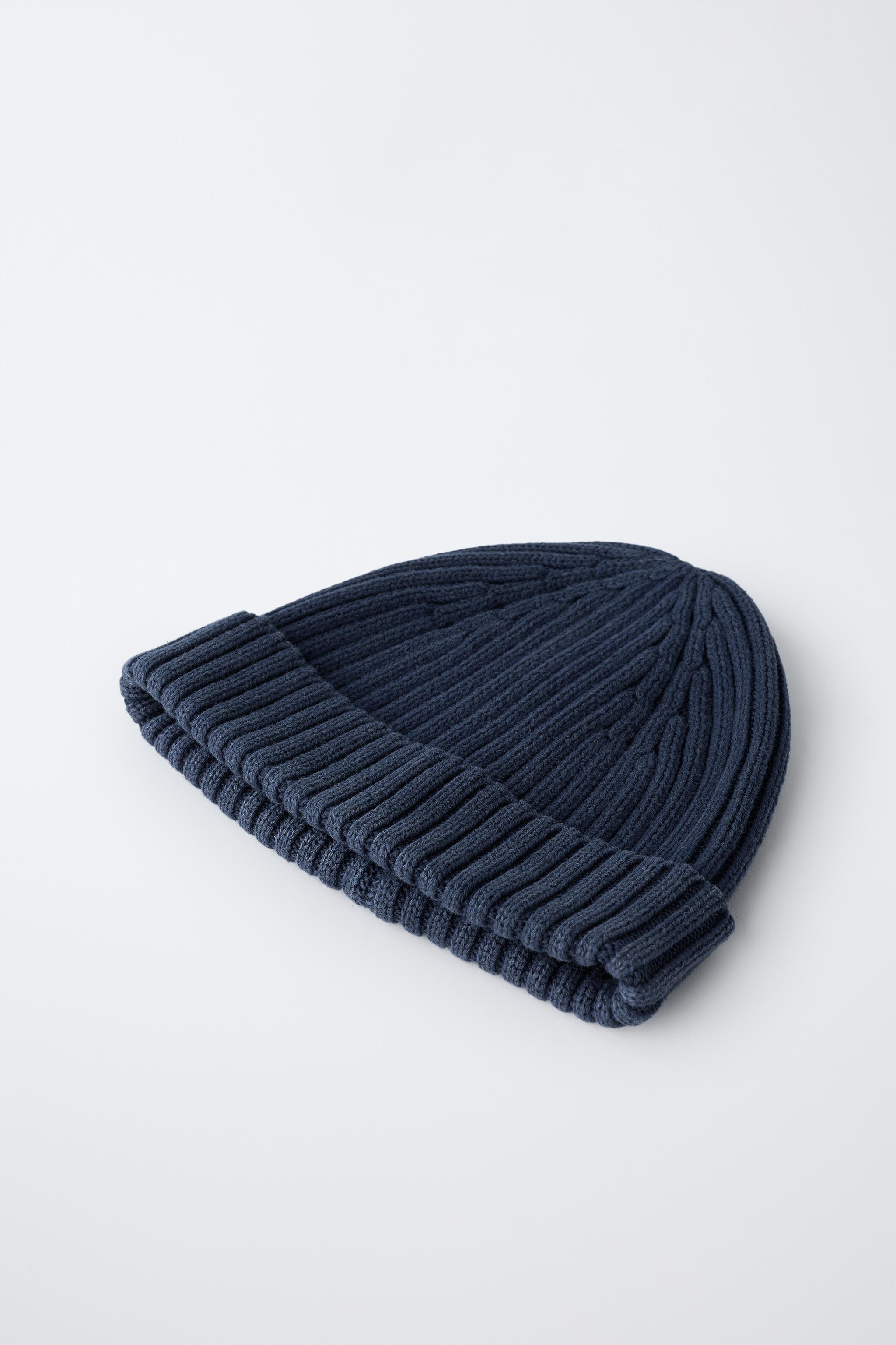 BONNET EN MAILLE EFFET DÉLAVÉ