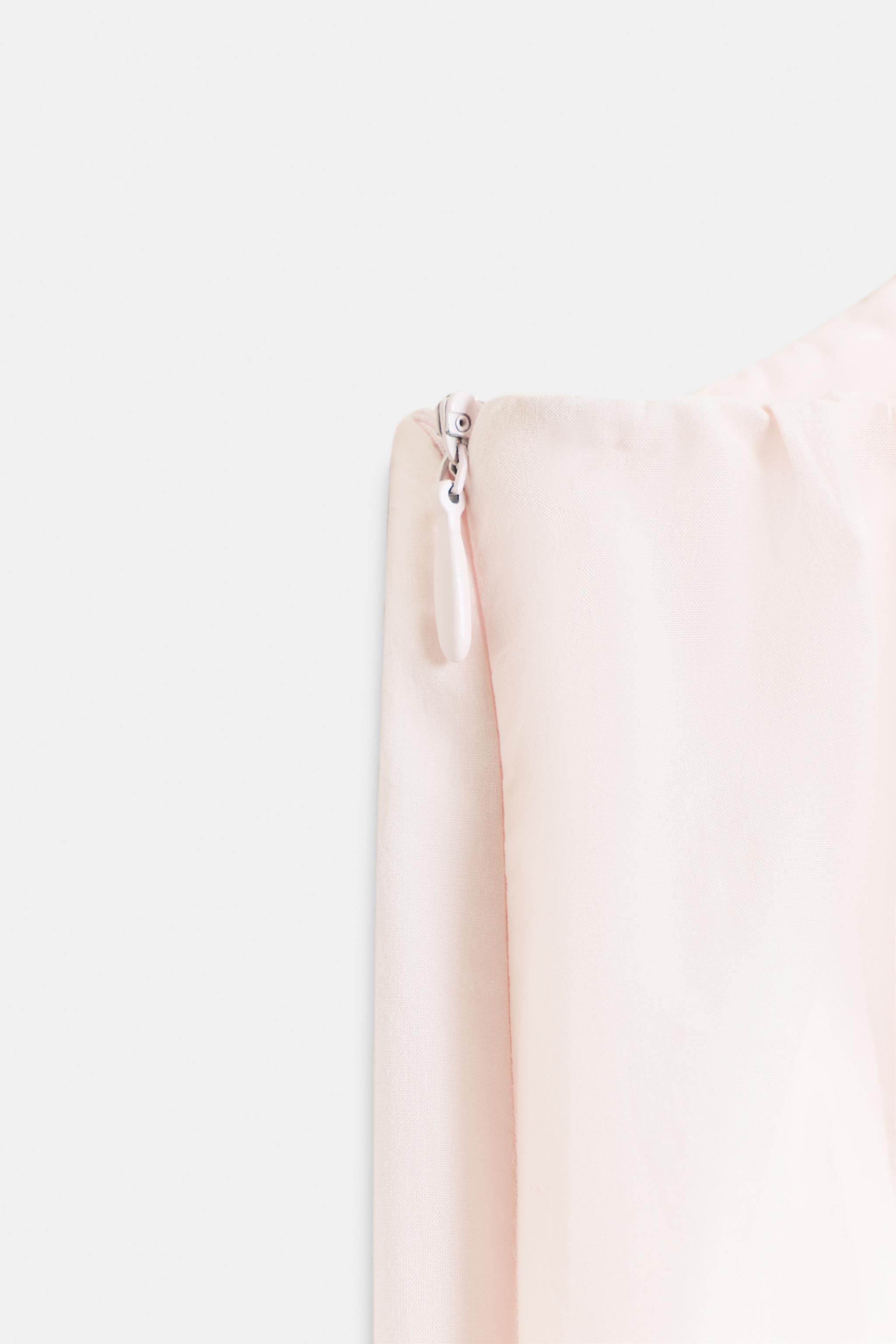 ROBE COURTE EN NYLON BALLON