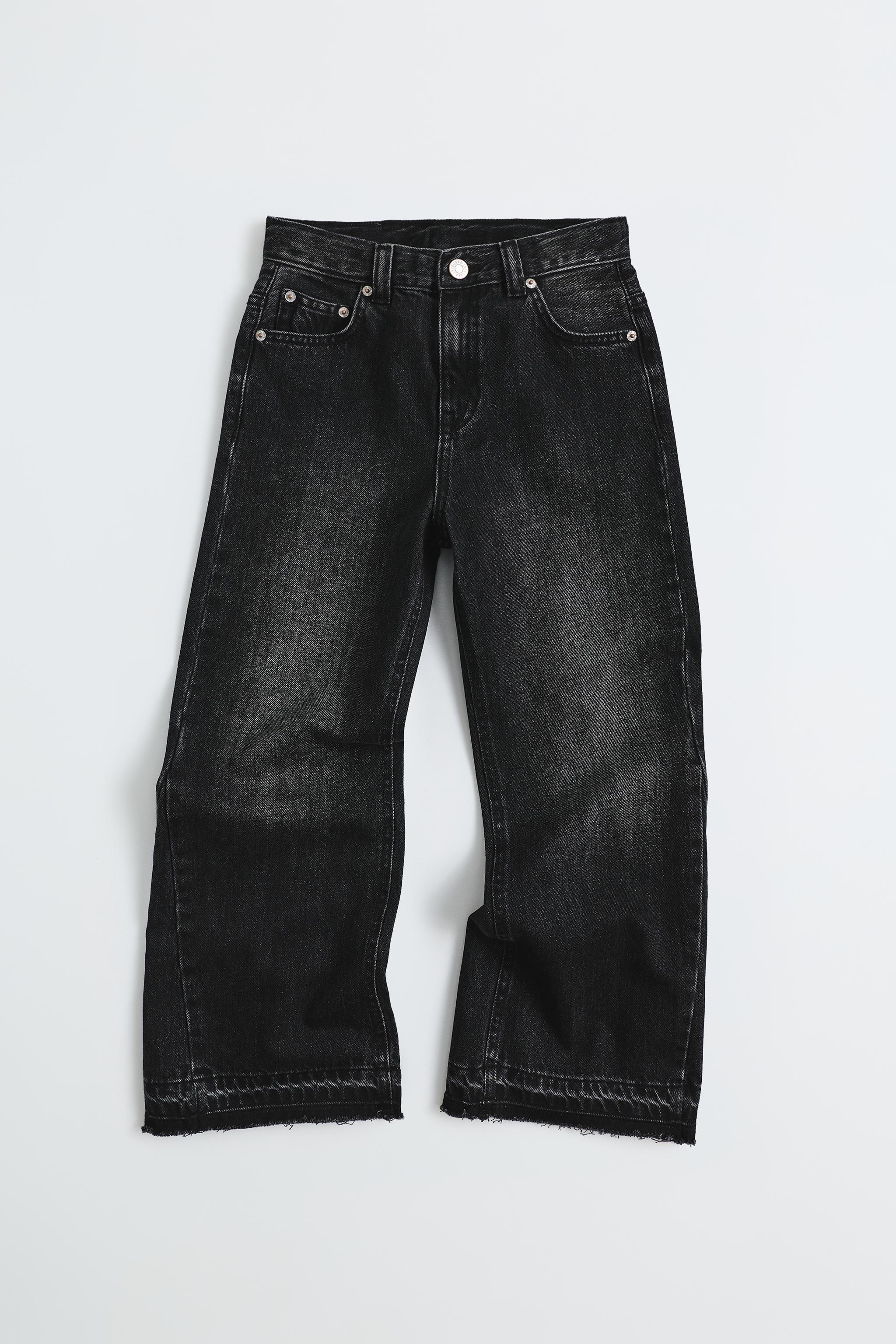 FRAYED FLARE JEANS — Black