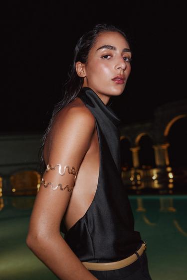 TOP HALTER SATINÉ - Noir de Zara
