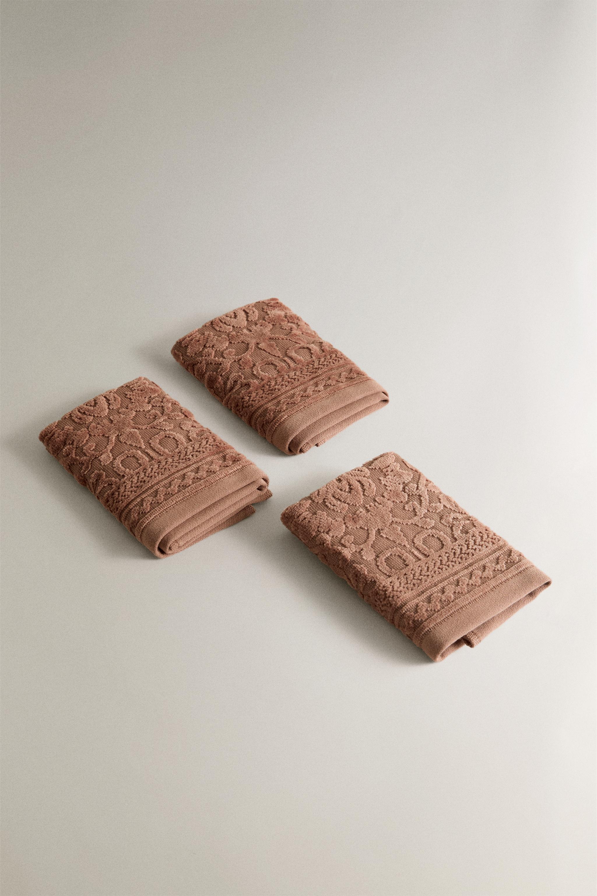 FLORAL JACQUARD BATH TOWEL (3-PIECE SET)