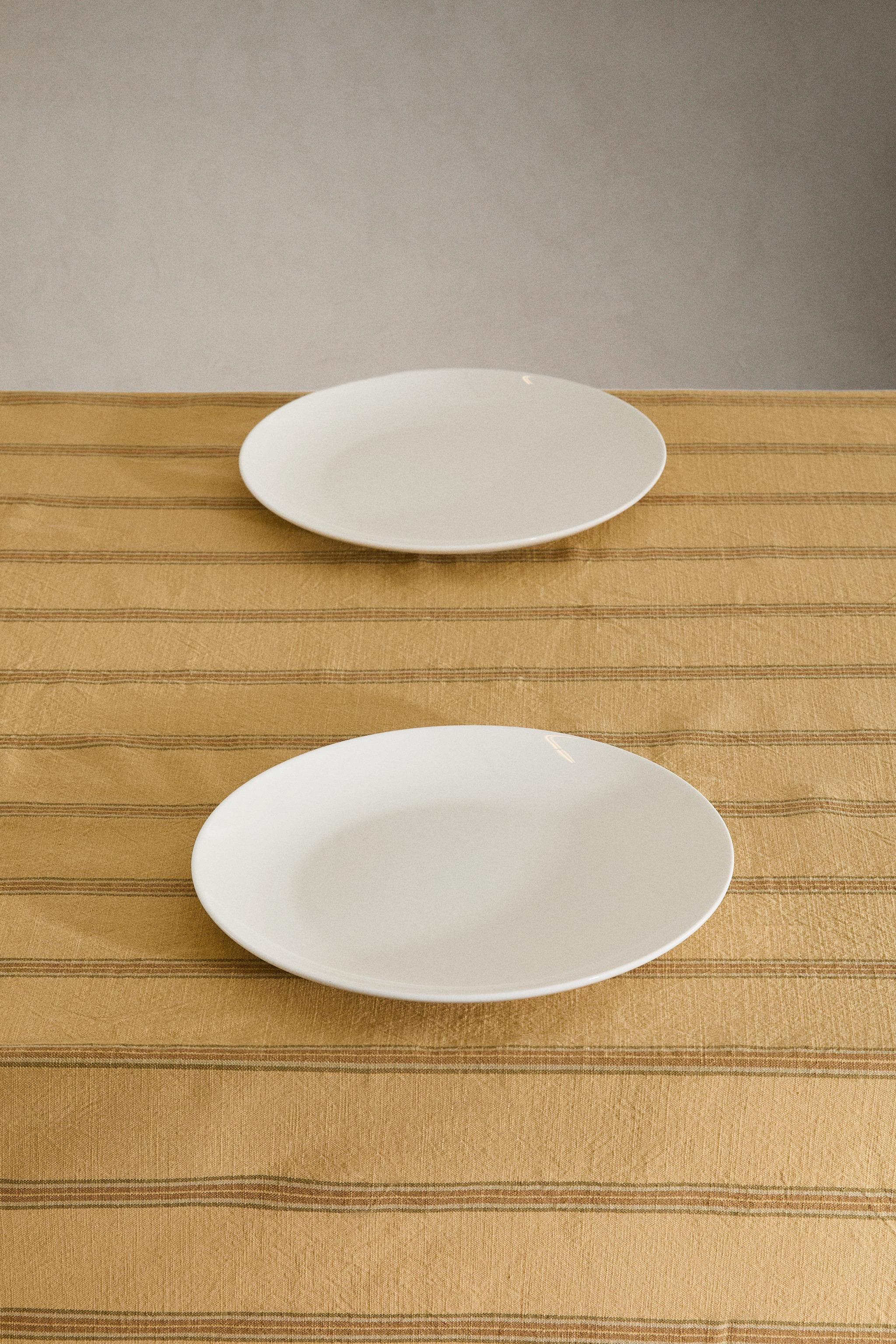 DYED THREAD STRIPED TABLECLOTH