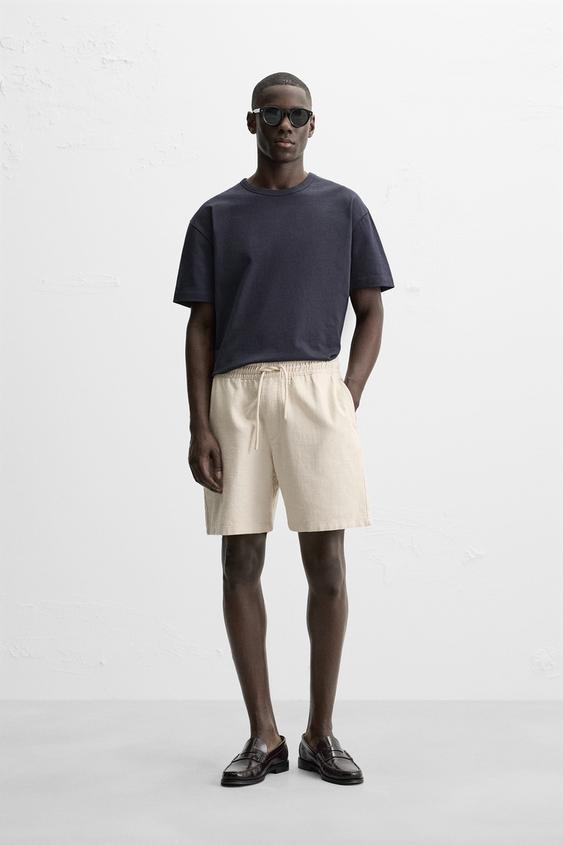 TEXTURED REGULAR FIT SHORTS