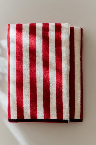 SERVIETTE DE PLAGE RAYURES RÉVERSIBLE - Rouge de Zara