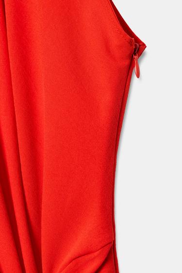 ROBE MI-LONGUE À ENCOLURE AMÉRICAINE AVEC QUINCAILLERIE - Corail rouge de Zara - Image 8