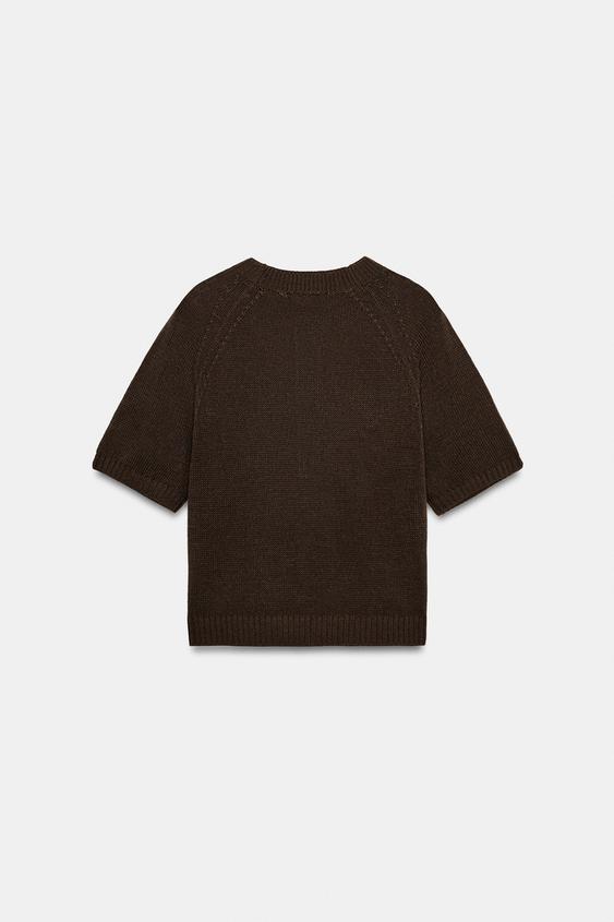 HAUT EN MAILLE À MANCHES COURTES ET BOUTONS - Marron de Zara - Image 4