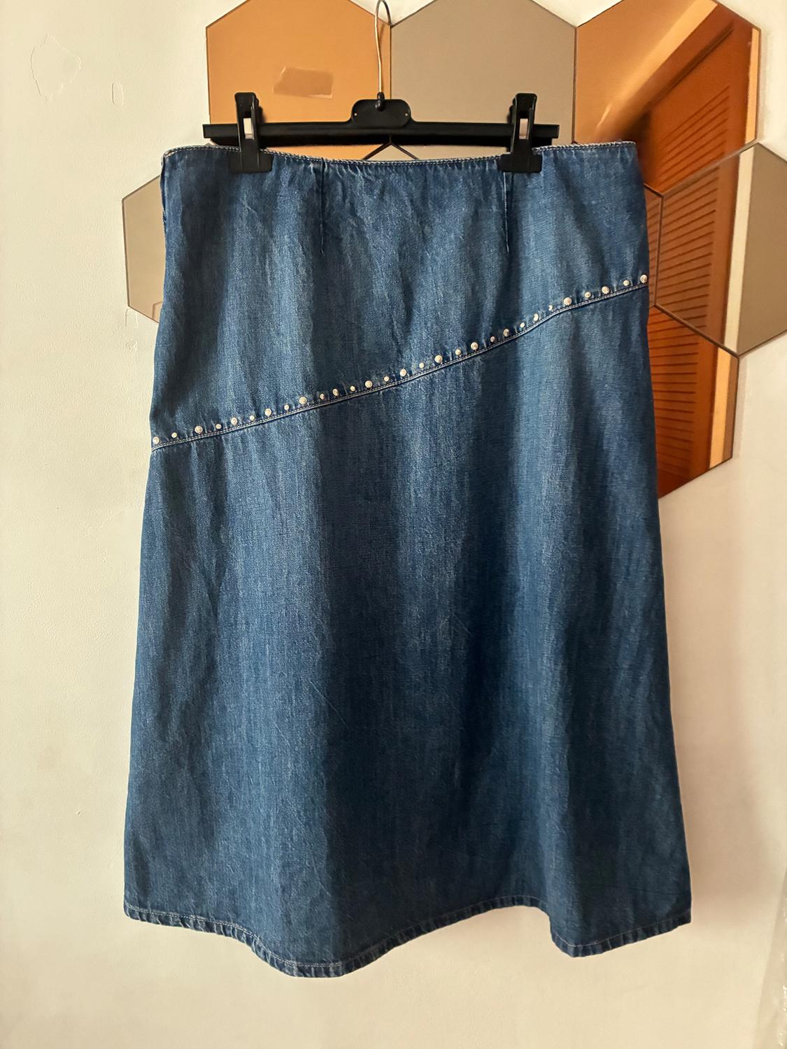 TRF STUDDED DENIM SKIRT - Image 3