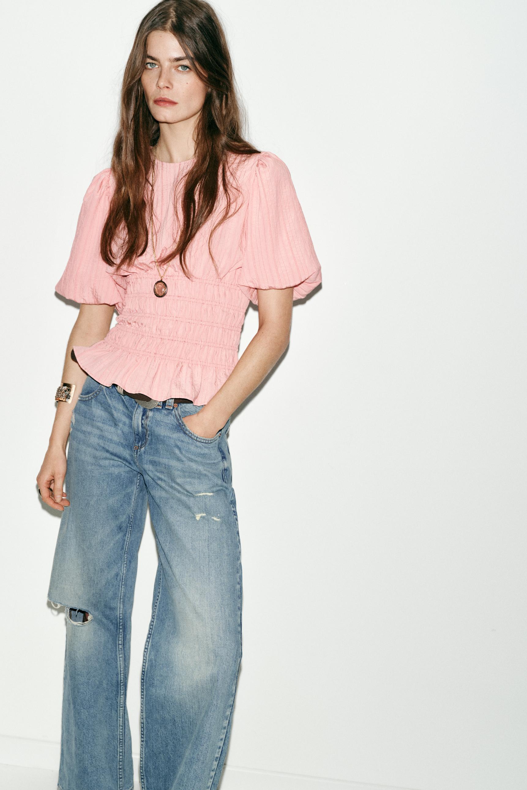 SMOCKED PUFF SLEEVE TOP