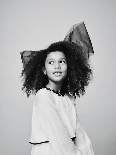 VESTIDO FLUIDO FLOR JOYA - Crudo de Zara