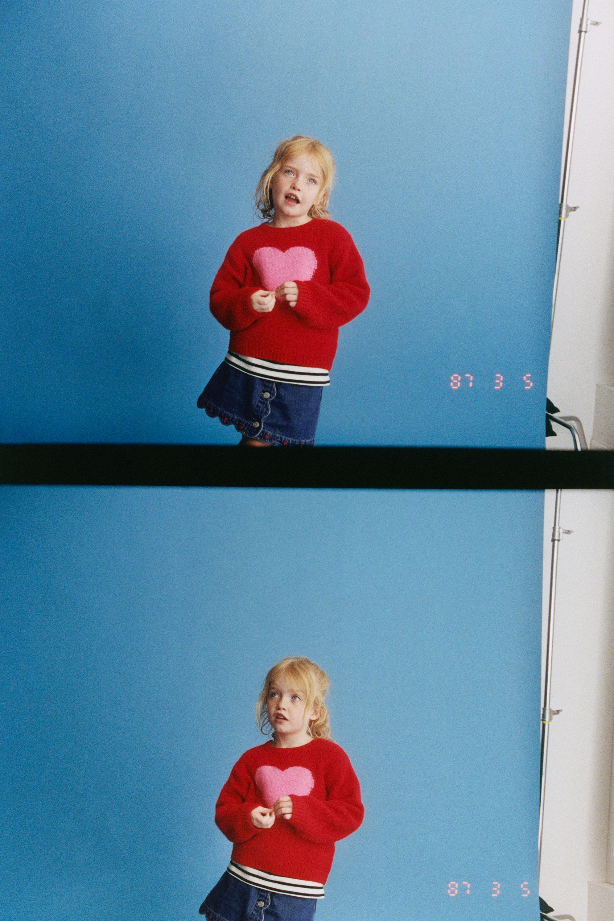 HEART PRINT KNIT SWEATER — Red