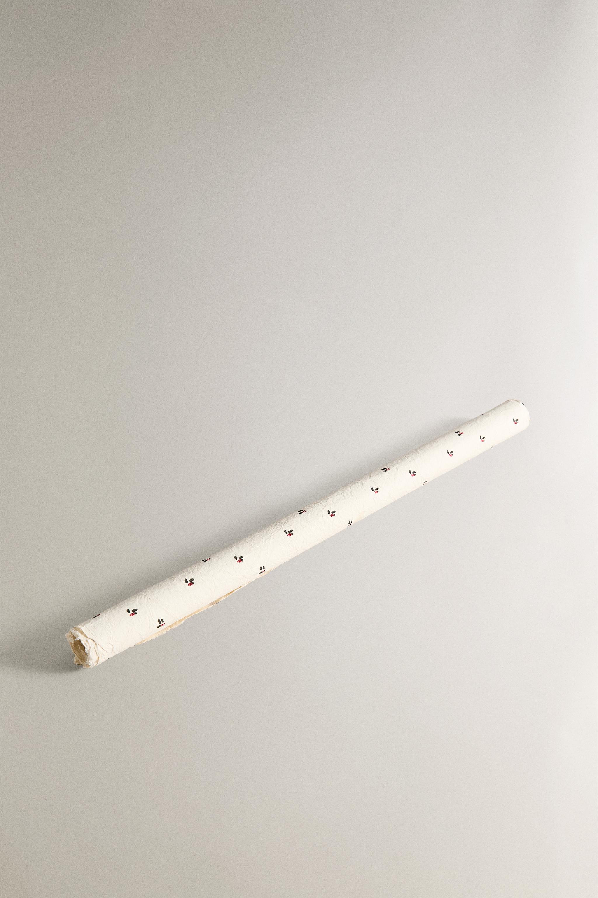 TEXTURED CHRISTMAS WRAPPING PAPER