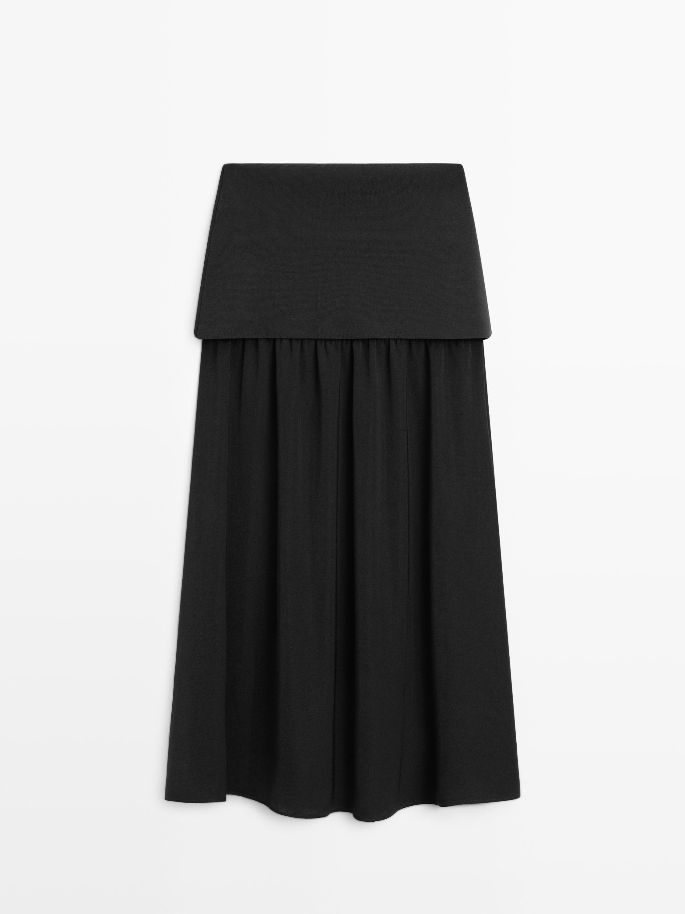 Flowing contrast midi skirt