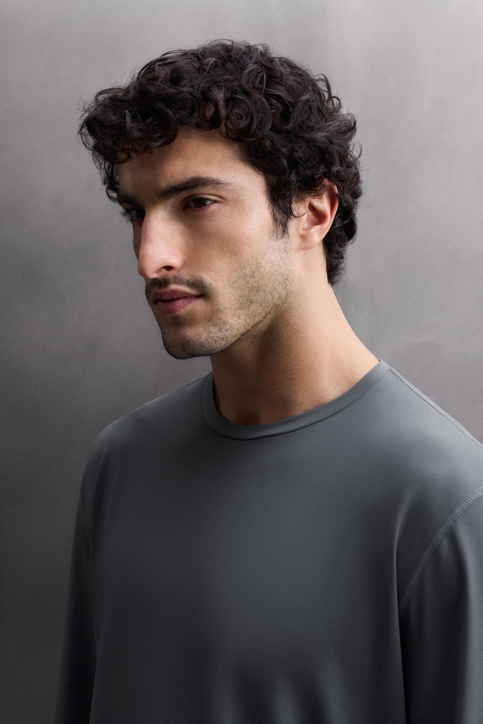 T-SHIRT TECHNIQUE BASIQUE MANCHES LONGUES