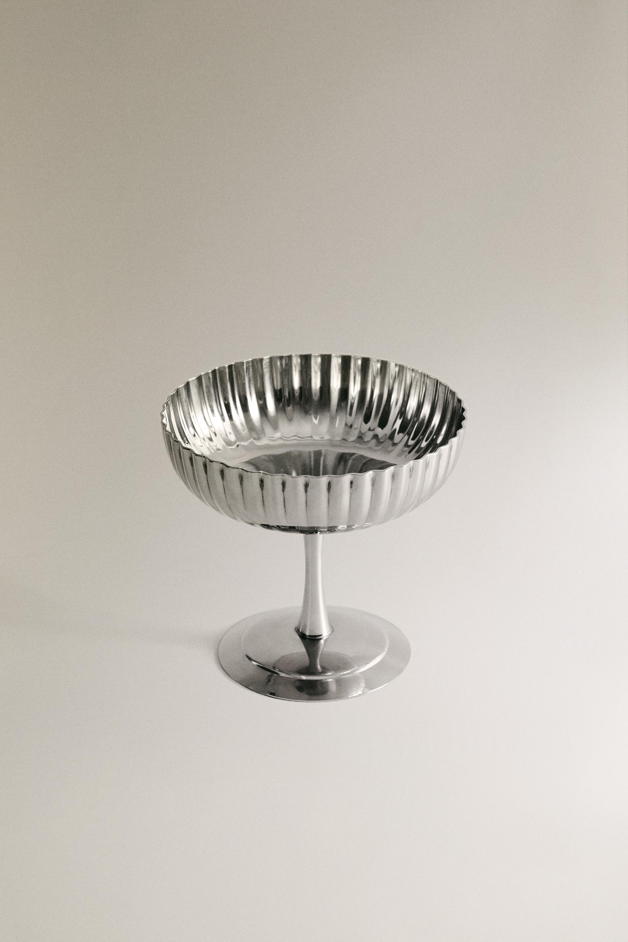 WAVY METAL ICE-CREAM CUP — Steel