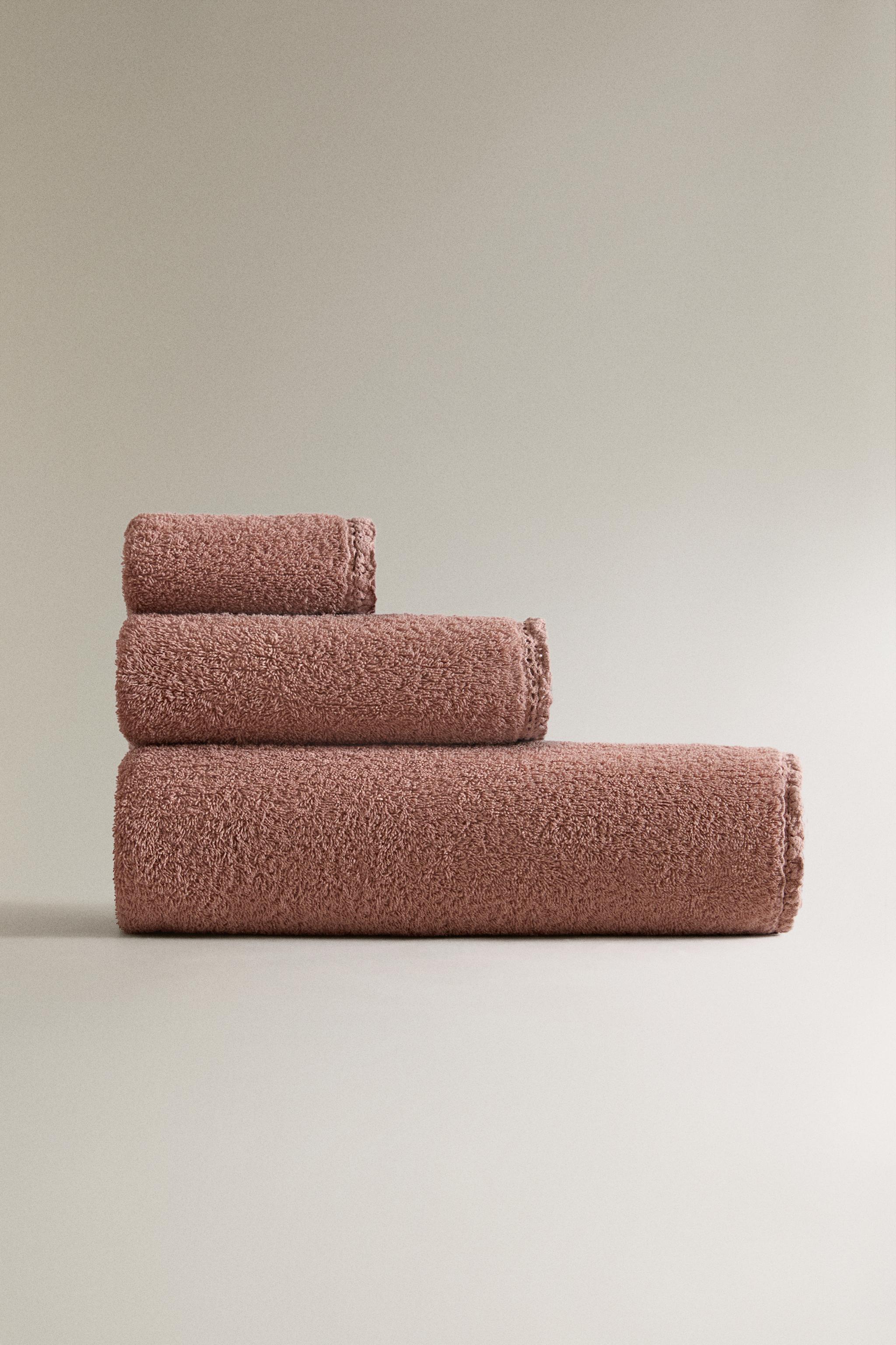 BATH TOWEL WITH CROCHET EDGE - Pale pink | ZARA United States