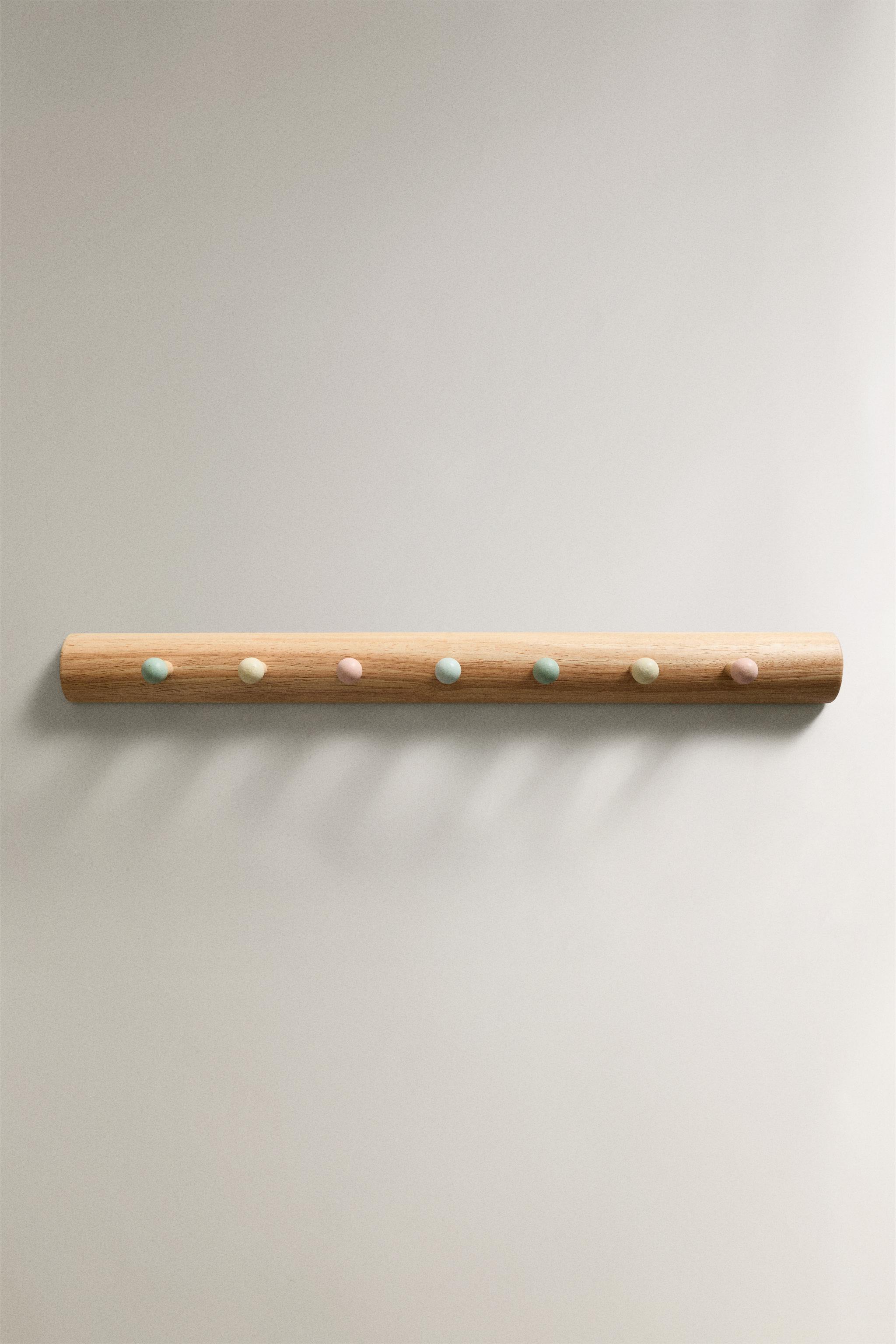 Детские куртки Zara KIDS' MULTICOLOR WALL COAT RACK