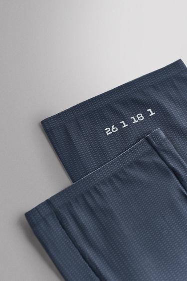 RUNNING ARM WARMERS - Blues by Zara