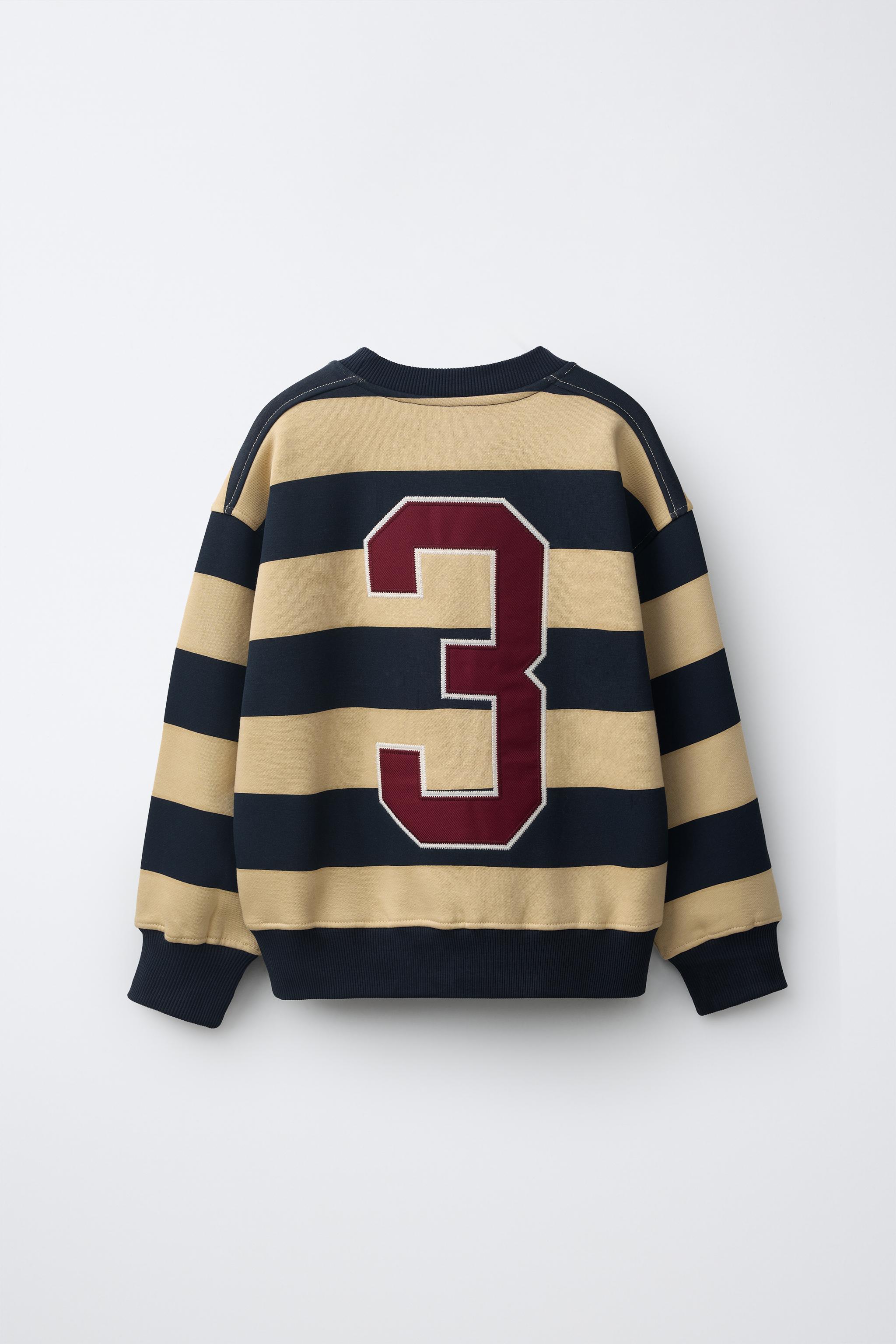 STRIPED NUMBER PATCH SWEATSHIRT