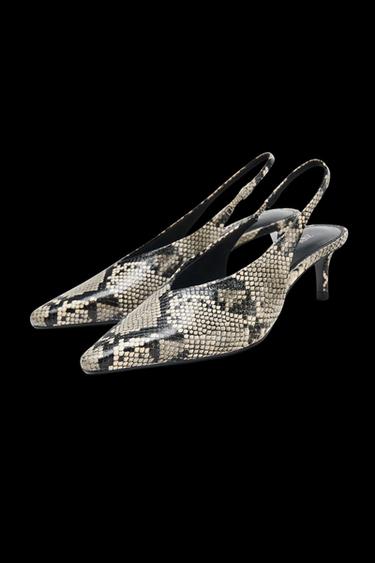 ABSATZSCHUH MIT OFFENER FERSE UND ANIMALPRINT - Schlangenhautmuster von Zara