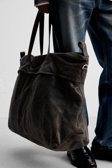 Zara CRACKLED LEATHER TRAVEL BAG - Black - Image 0
