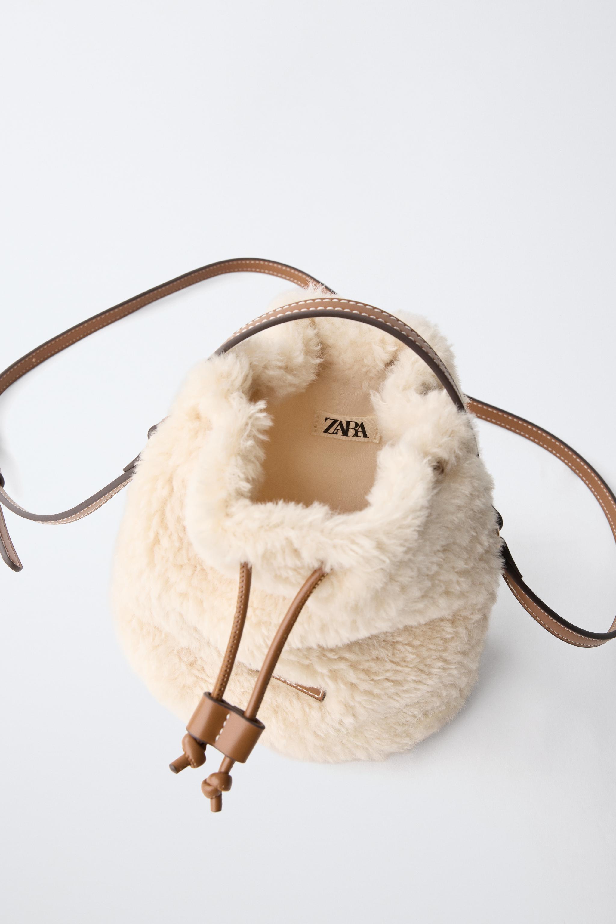 SAC BANDOULIÈRE EFFET FOURRURE