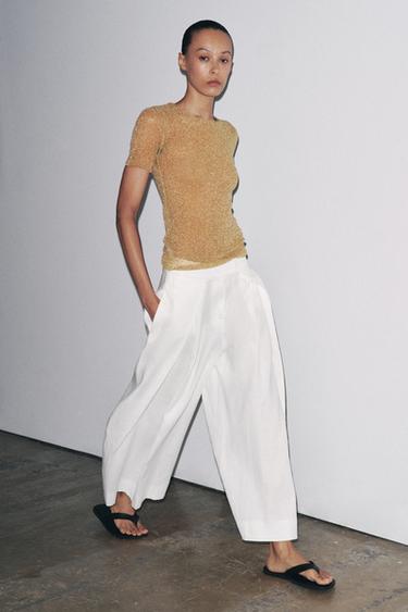 T-SHIRT MÉTALLISÉ À MANCHES COURTES - Or de Zara