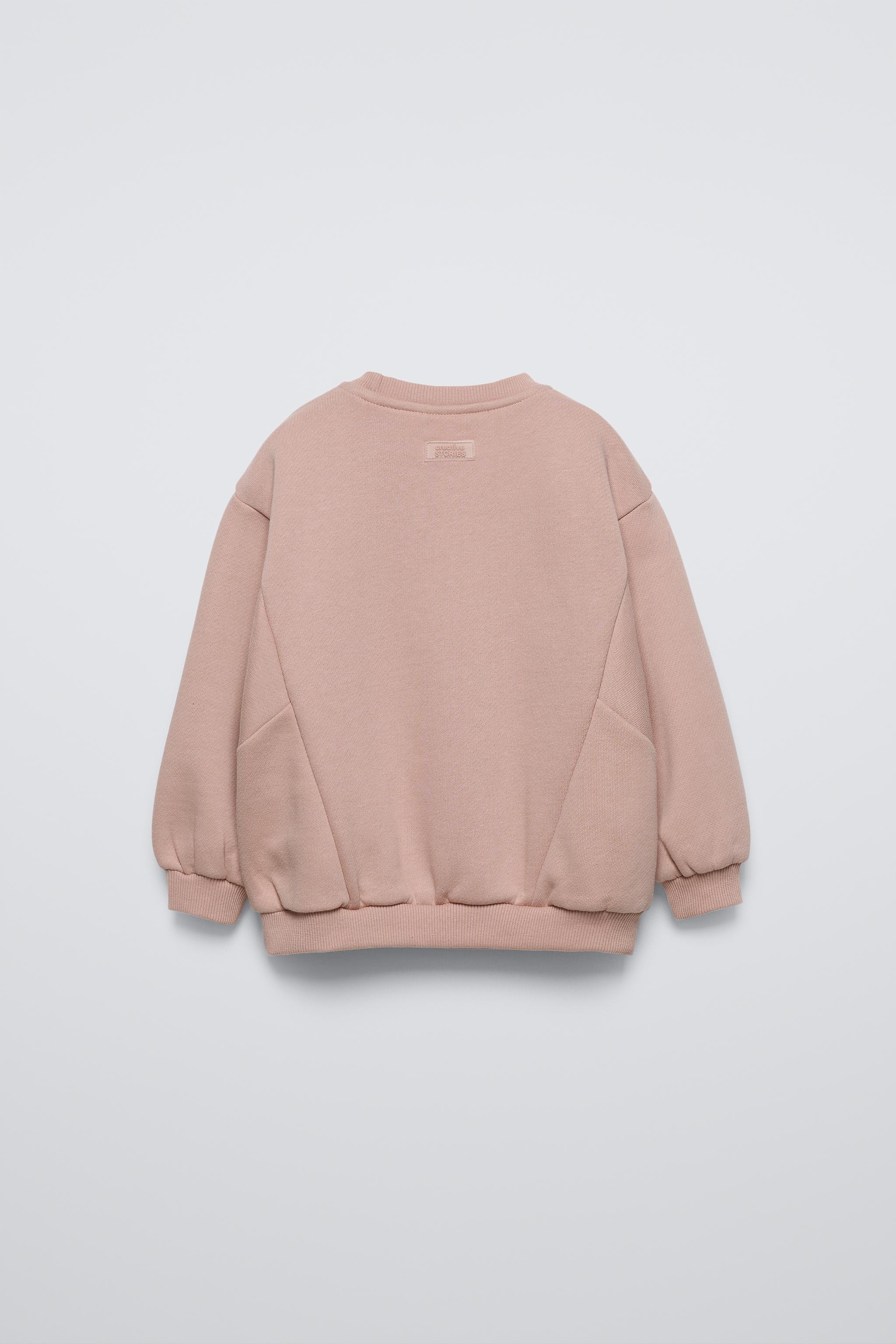 SWEATSHIRT MIT STEPPNAHTEN