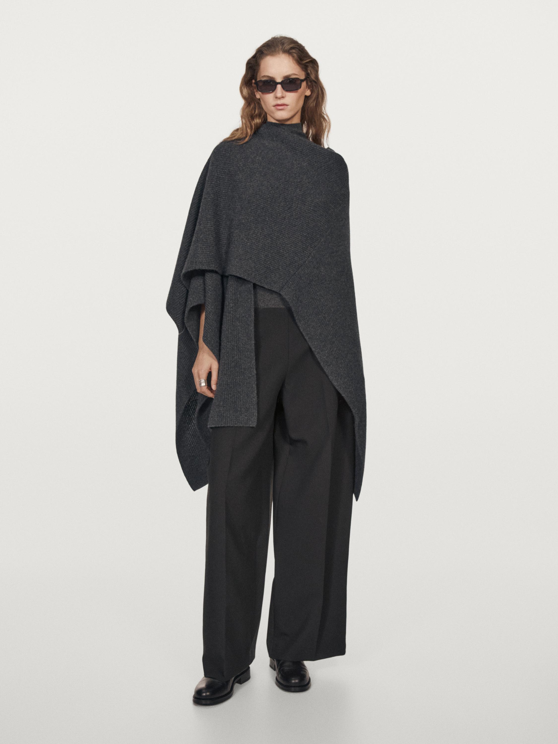 Knit 100% cashmere cape