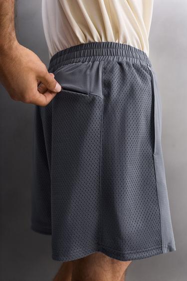 SHORT PERFORÉ BIMATIÈRE - Bleu clair de Zara - Image 5