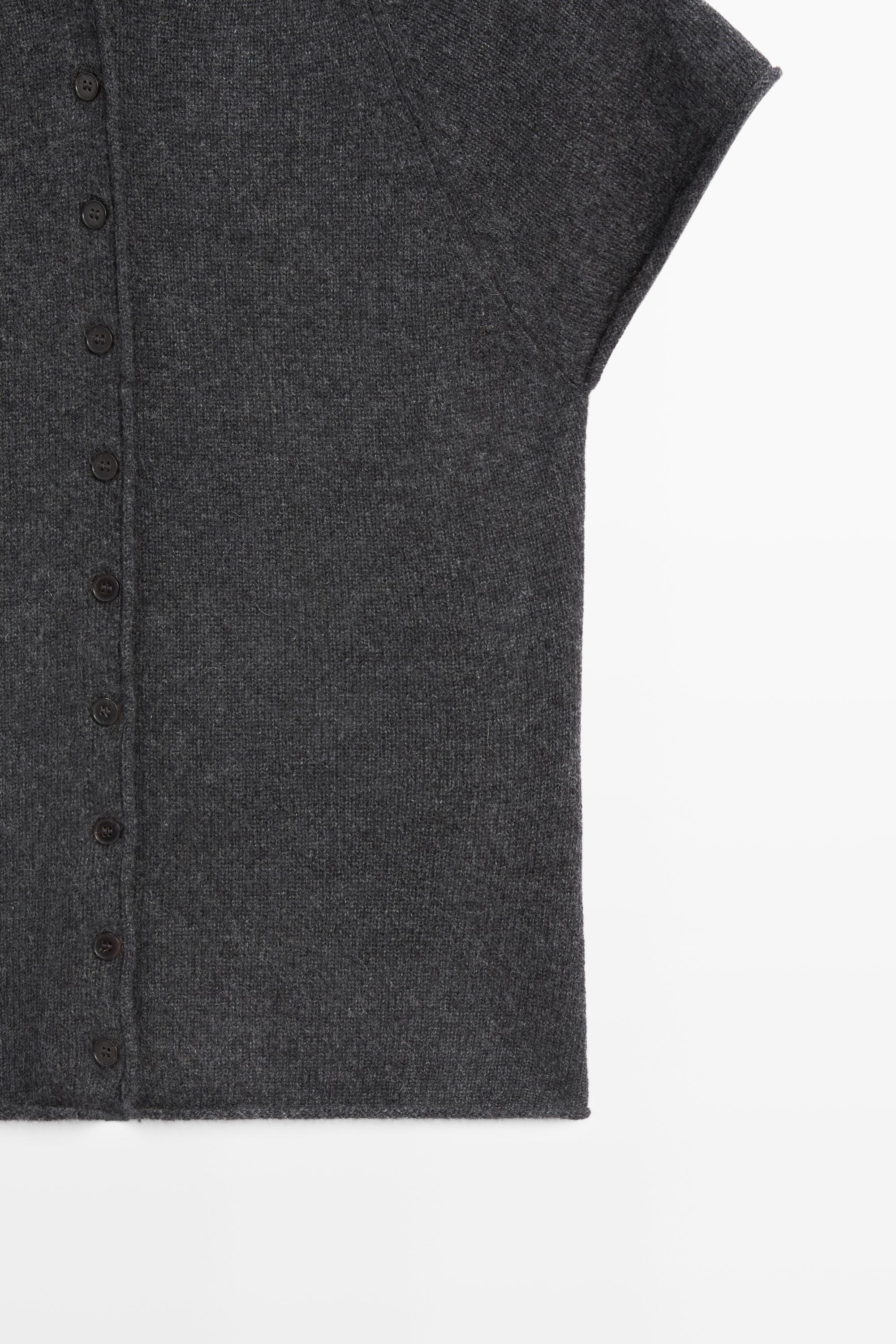 Gilet sans manches en maille boutonné 100 % cachemire