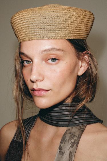 Zara PLAIN SKULLCAP HAT - Light beige