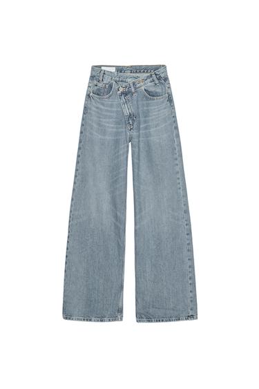 JEANS TRF WIDE LEG خصر متقاطع خصر عالٍ - أزرق وسط الخاص بـ Zara