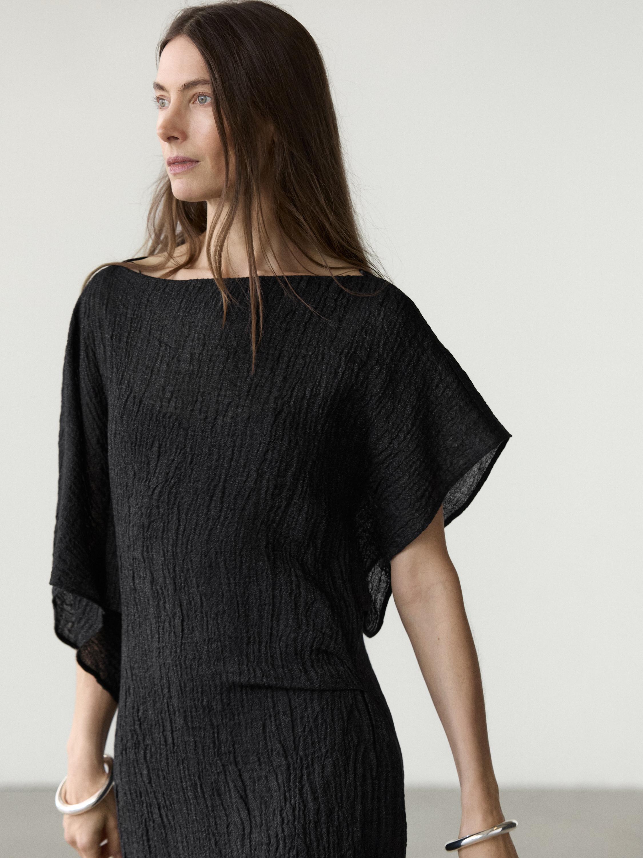 Linen midi dress with asymmetric sleeves