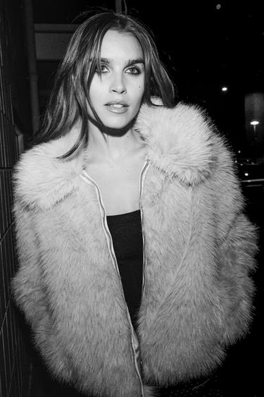 SHORT FAUX FUR COAT WITH ZIP - Grey by Zara