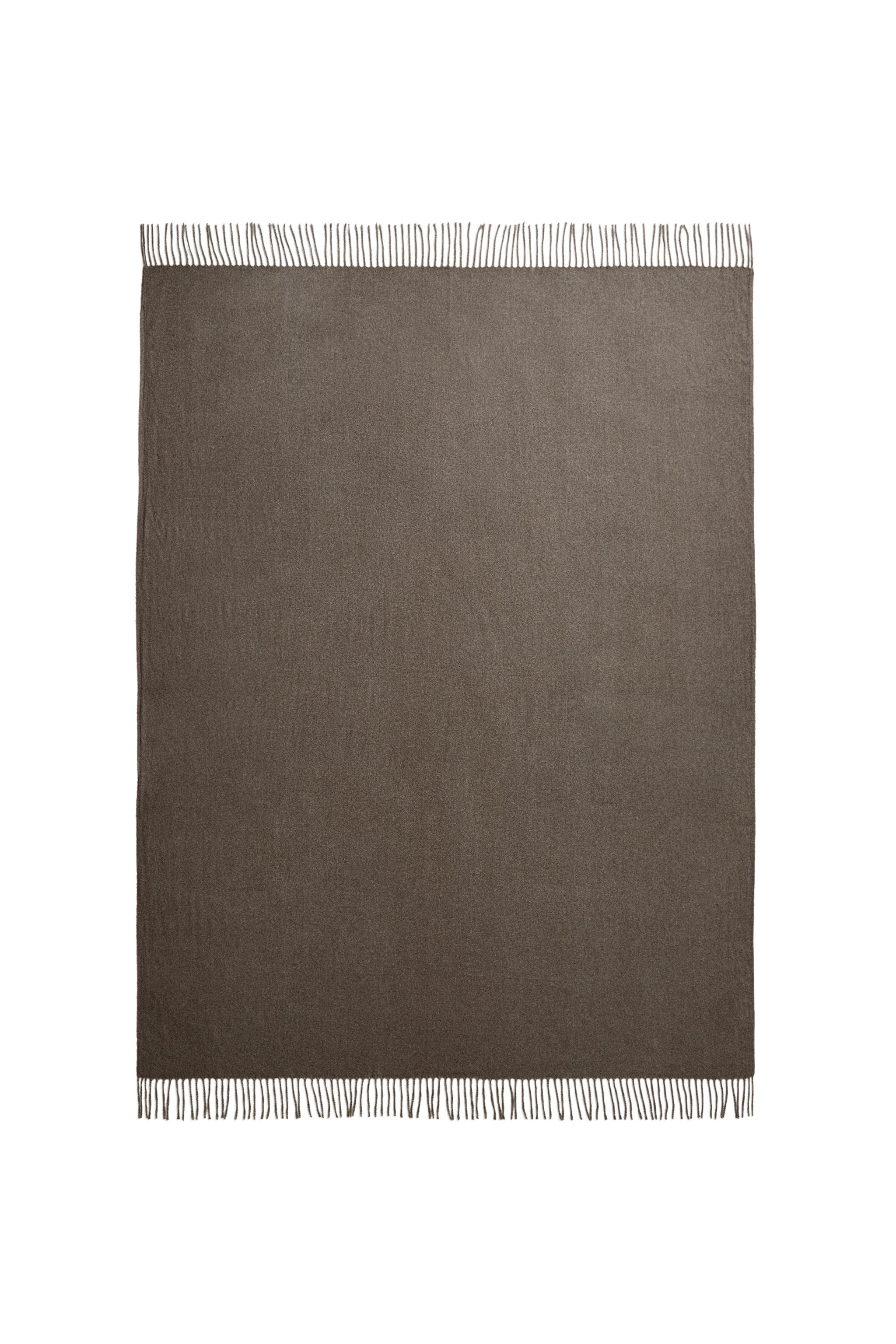 PLAIN FRINGED BLANKET - Brown | ZARA United States