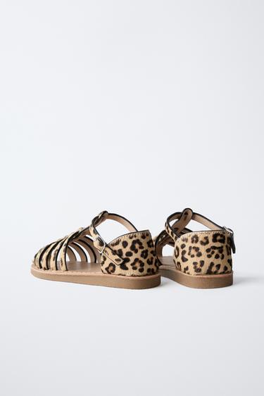 SANDALES STYLE PLAGE EN CUIR ANIMAL PRINT - Marron sable de Zara - Image 3