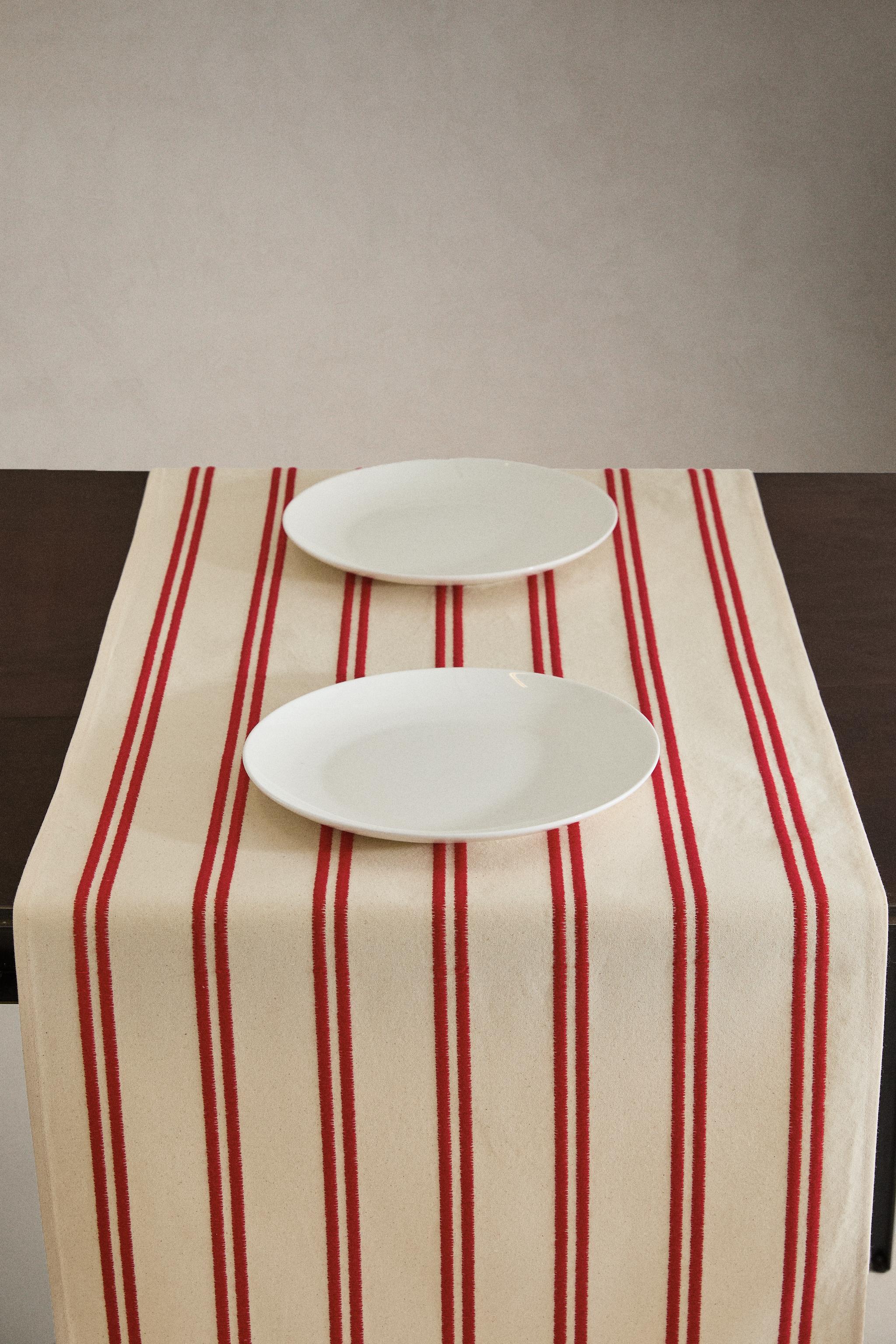 DOUBLE STRIPE EMBROIDERED TABLE RUNNER