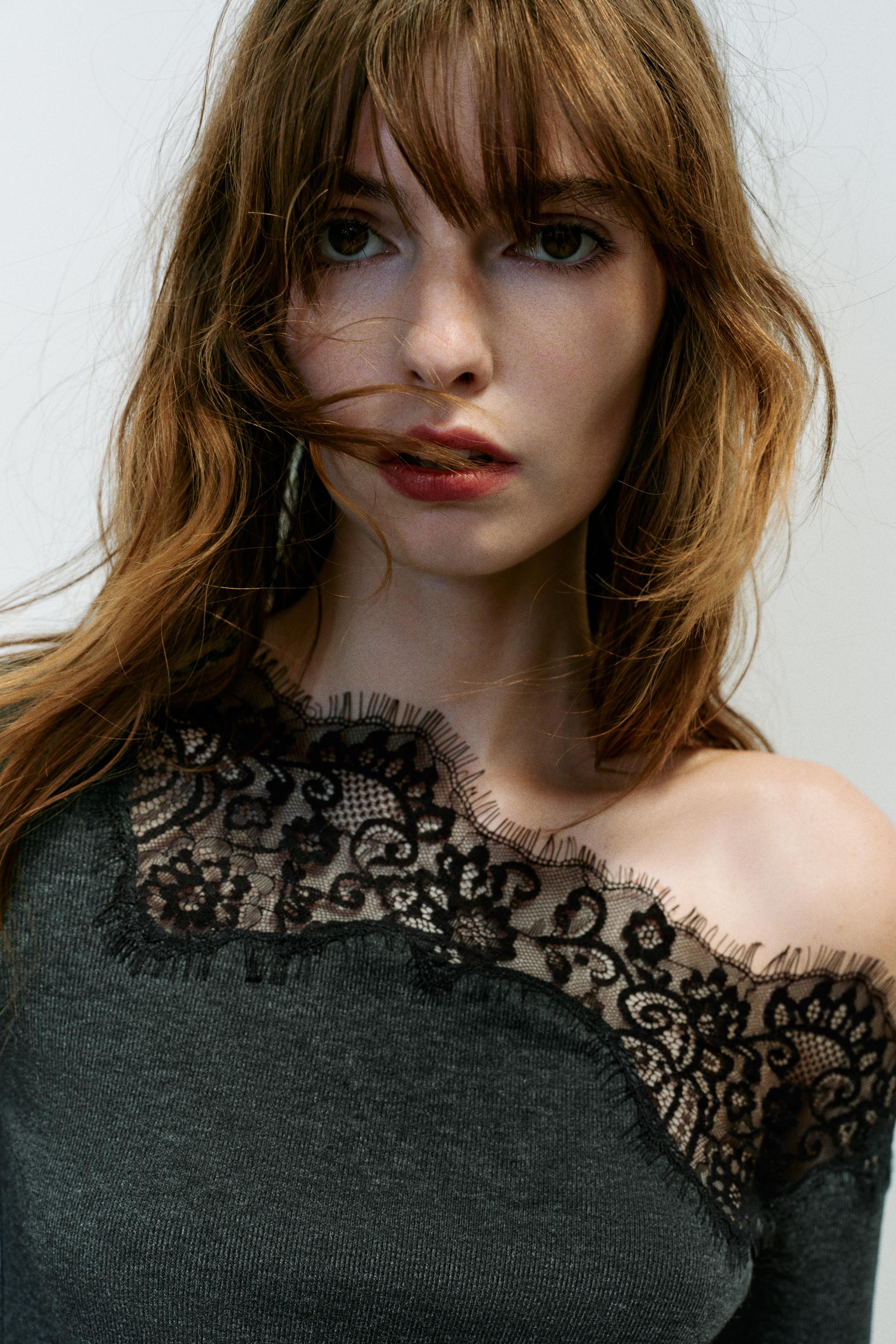 ASYMMETRIC LACE TOP