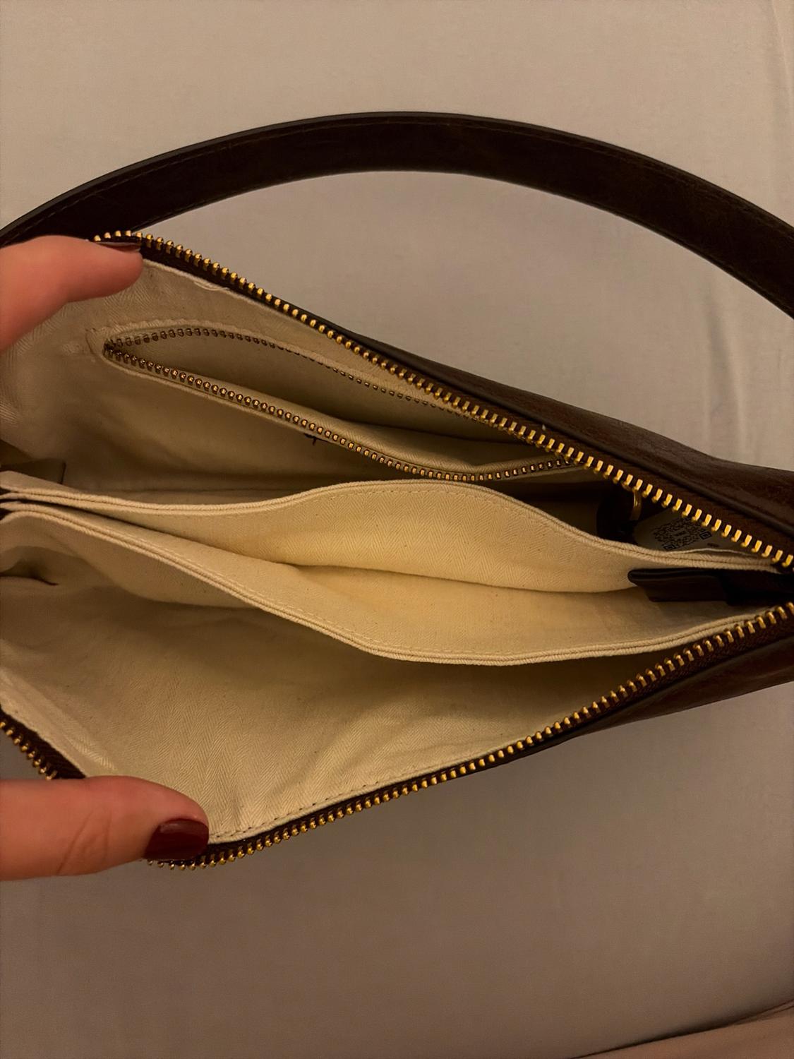 ELONGATED SHOULDER BAG - Image 2