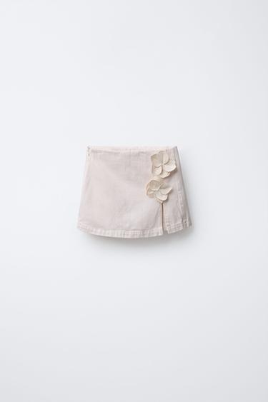 FALDA BERMUDA FLOR - Crema de Zara - Imagen 0