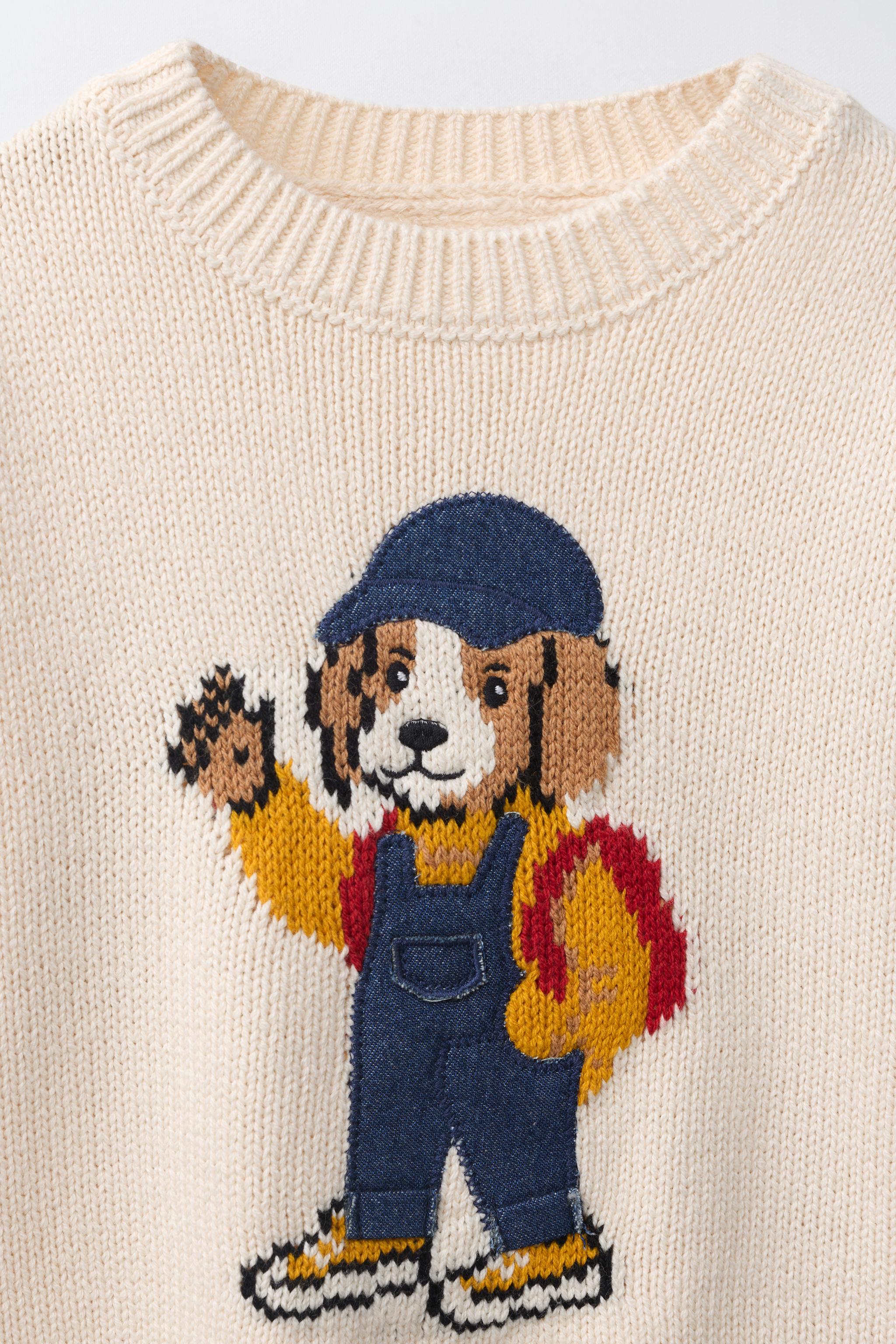 PULL EN MAILLE AVEC CHIEN BRODÉ