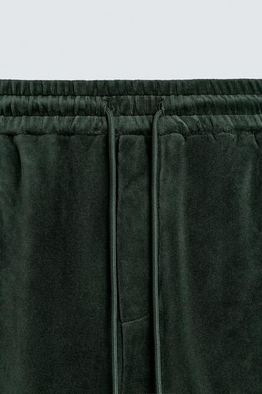 PANTALON EN VELOURS AVEC LISERÉS - Vert de Zara - Image 7