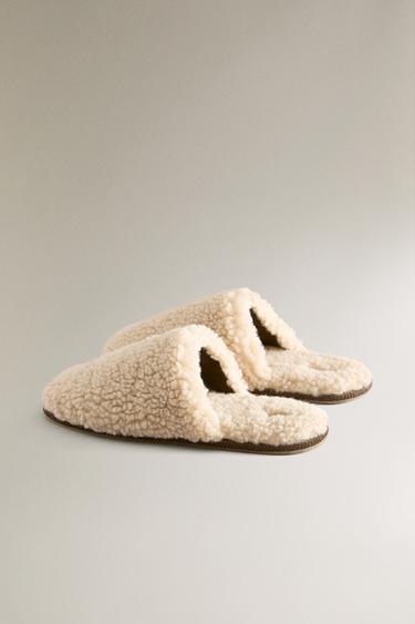 CHAUSSONS OUVERTS À L'ARRIÈRE EFFET MOUTON - Blanc écru de Zara - Image 3