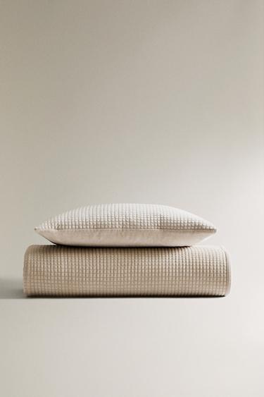 Zara MINI SQUARE VELVET QUILT - Stone - Image 0