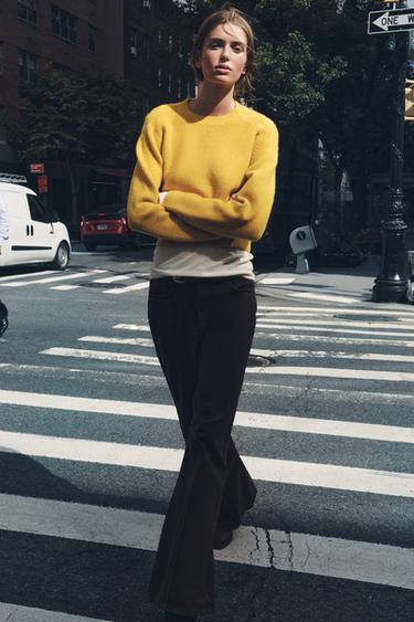 PULL EN MAILLE DOUX - Jaune de Zara