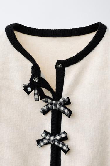 GILET EN MAILLE AVEC LAÇAGES VICHY - Écru de Zara - Image 2