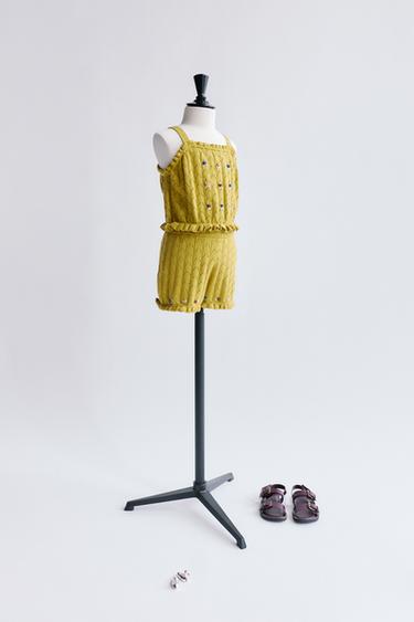 刺繍入りトップス＆バミューダパンツ セットアップ0Zaraの刺繍入りトップス＆バミューダパンツ セットアップ -  - 画像 0